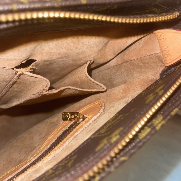 2001 LOUIS VUITTON LOOPING MONOGRAM MM - Picture 2 of 5